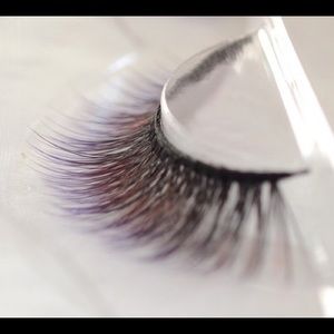 Exclusive Luxury Lashes - Two Tone